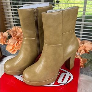 Bongo Betty Boots Y2K Deadstock NIB